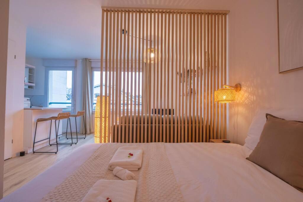 Le Jeroboam Apartman Reims Kültér fotó